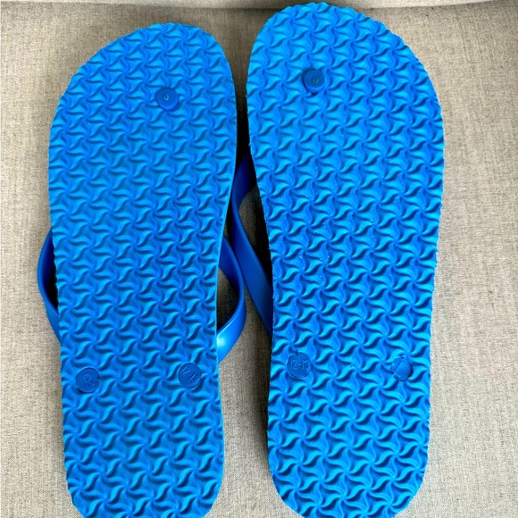 Old Navy, Men’s Flip Flops, Bundle of 2, Size 12-13 - Picture 4 of 8